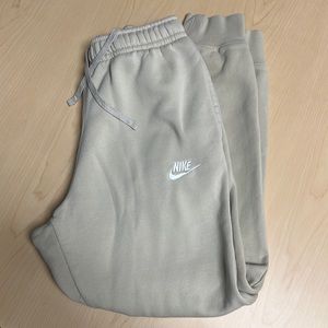 Nike club fleece jogger